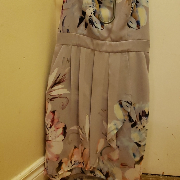 Dress - Picture 3 of 3